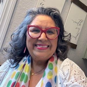 Meet your Posher, Norma